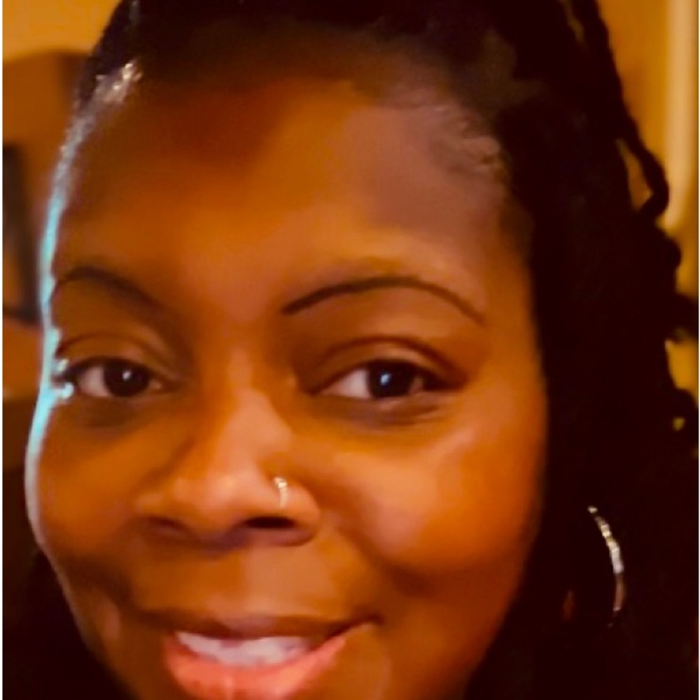 Meet your Posher, Lakisha